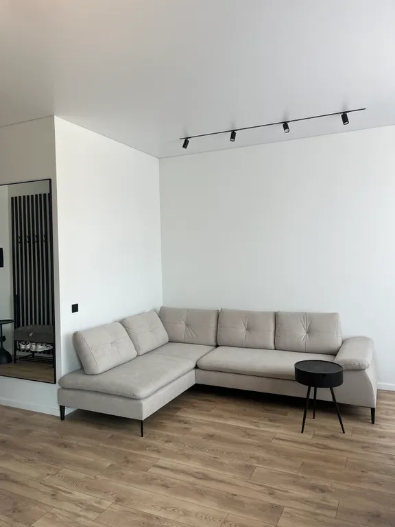 Просторная квартира с новым хорошим ремонтом