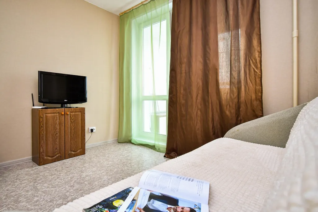 Квартира Уютные апртаменты с ковровым балконом в новом ЖК — аренда посуточно в Красноярск