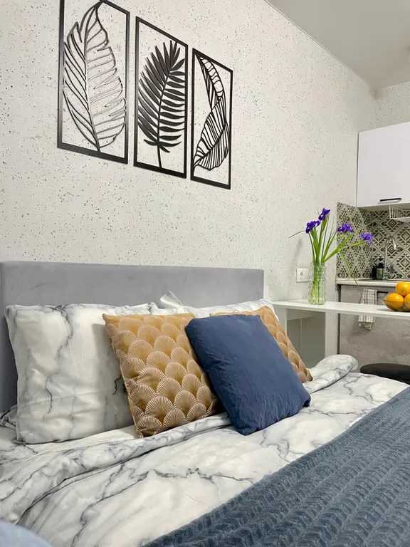 Студия рядом с ТРК Семья