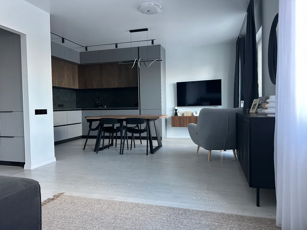 Видовая четырехкомнатная квартира в расширенном центре — аренда посуточно в Петрозаводск