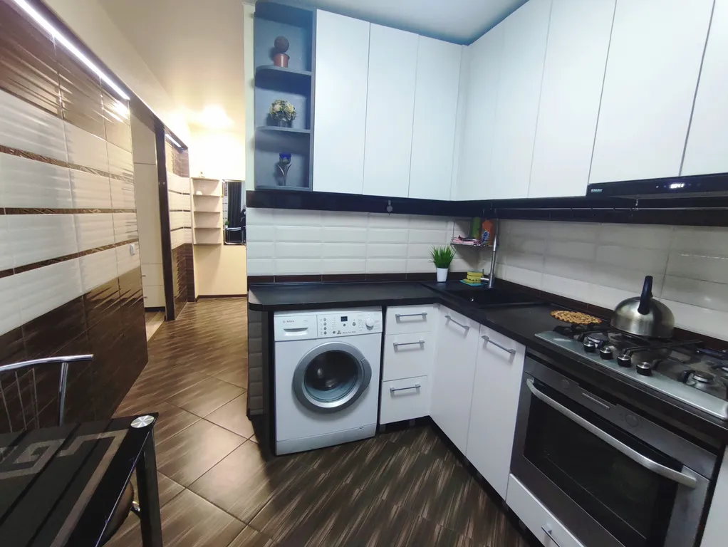 Видовая квартира в самом центре с панорамным видом на Площадь Победы.