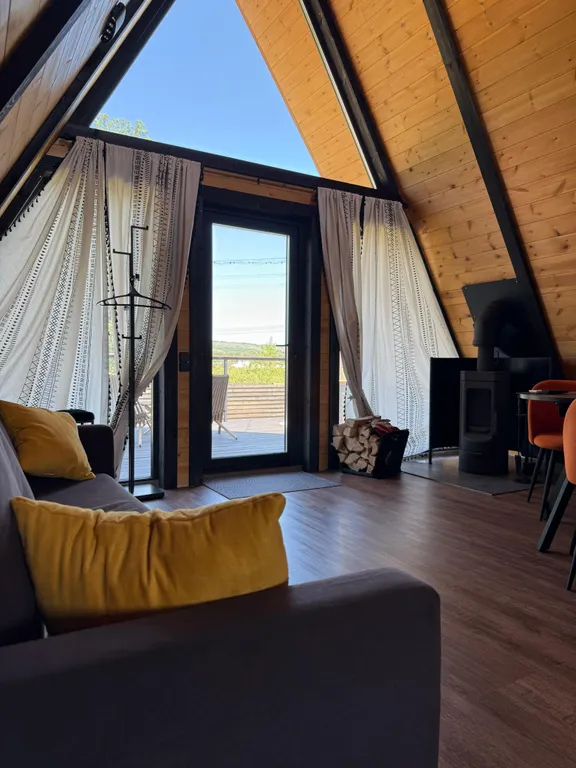 Уютный домик за городом с баней и горячим чаном