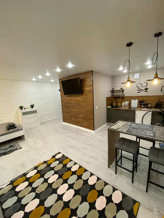 Уютная, новая квартира в центре города