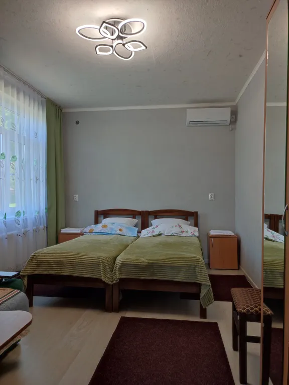 Квартира Четырёхместный номер стандарт — аренда посуточно в Каменномостский