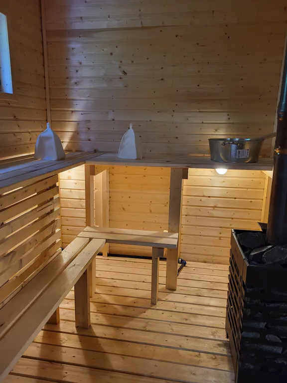 Домик с банькой у реки N4