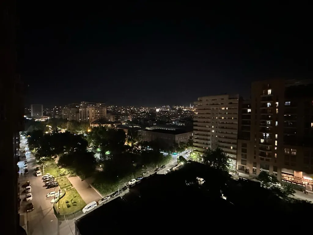 Современные апартаменты в центре с красивым видом