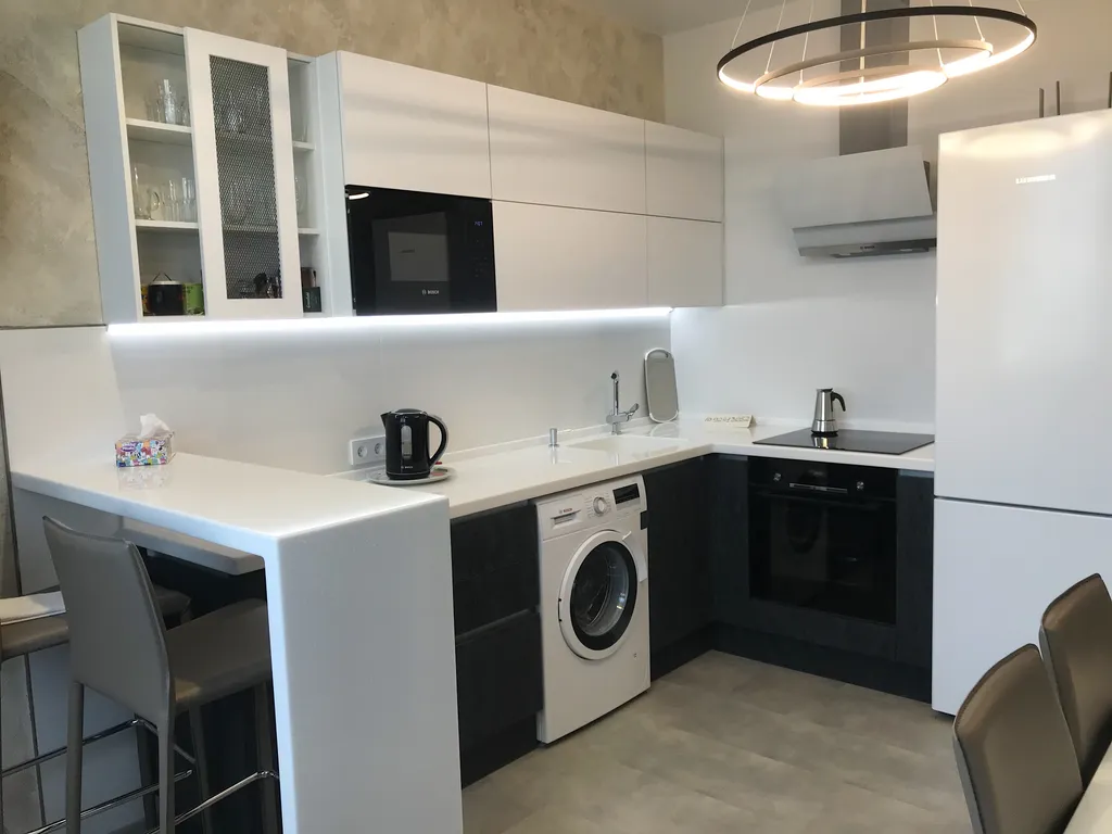 Моднейшая квартира в парковой зоне с видом на море