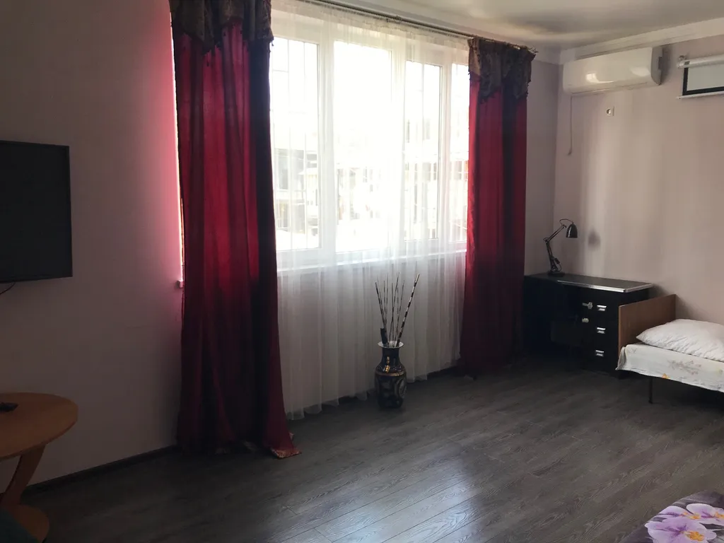 Квартира Апартаменты (квартира-студия) в центре — Сухум