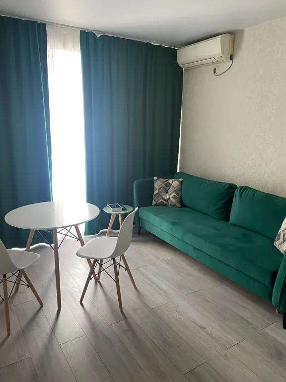 Квартира в 2-х минутах от моря в современном жк с бассейном