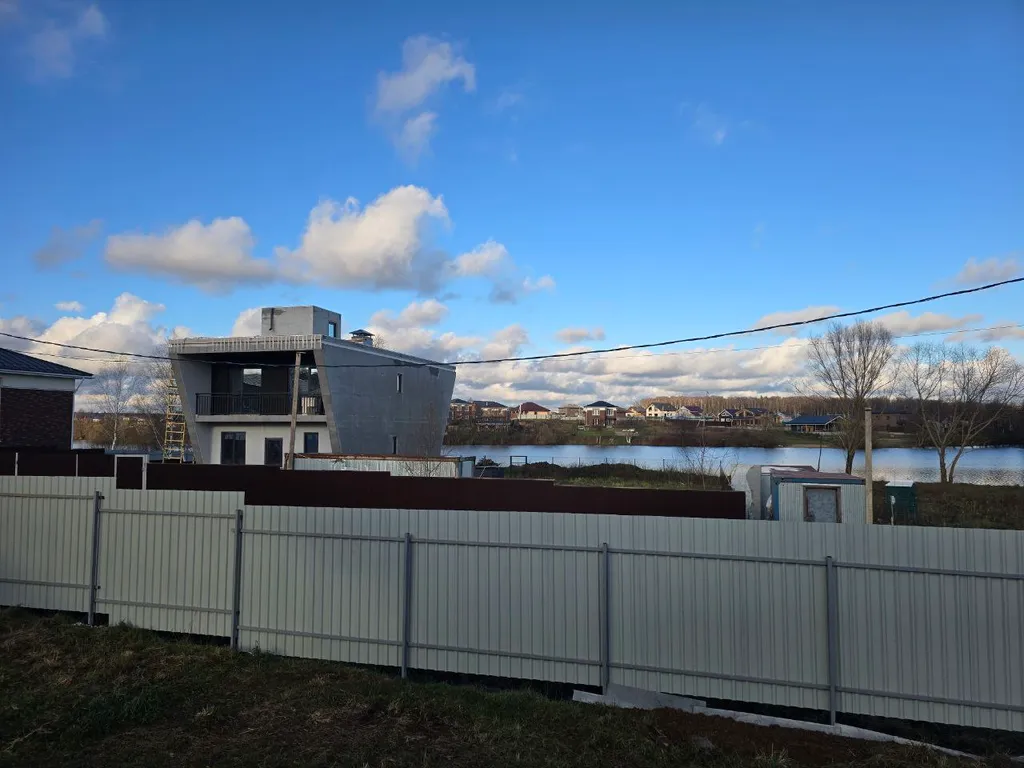 Коттедж Дом у реки в 1 минуте от пляжа — Шишкино