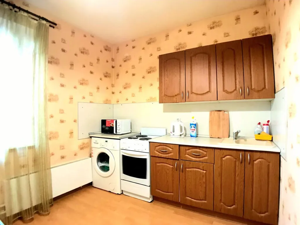 Большая двухкомнатная квартира около ТЦ Июнь