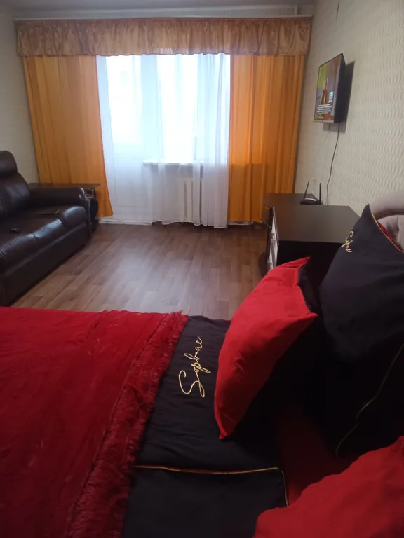 Центр у кремля рядом с 400 летним дубом. Есть отчетные документы.