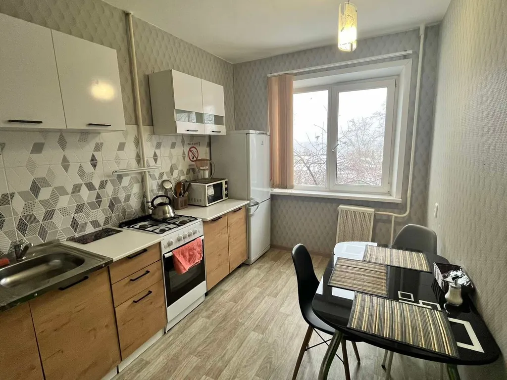 Просторная двухкомнатная с изолированными комнатами и большой кухней