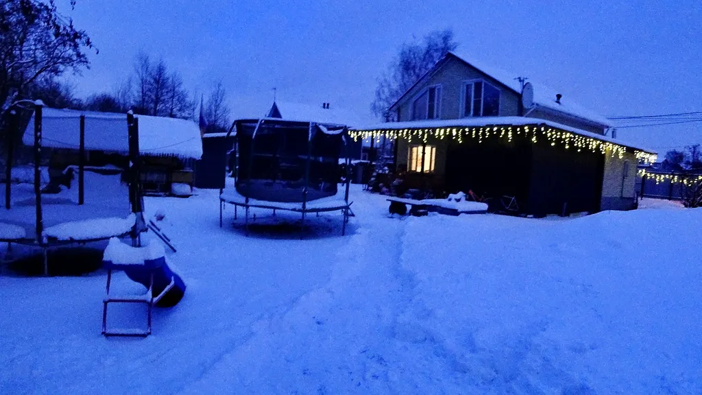 Остров Аннушки - уютные домики у реки