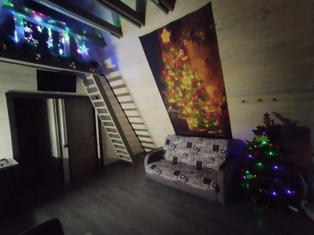 Дом А-фрейм с видом на лес