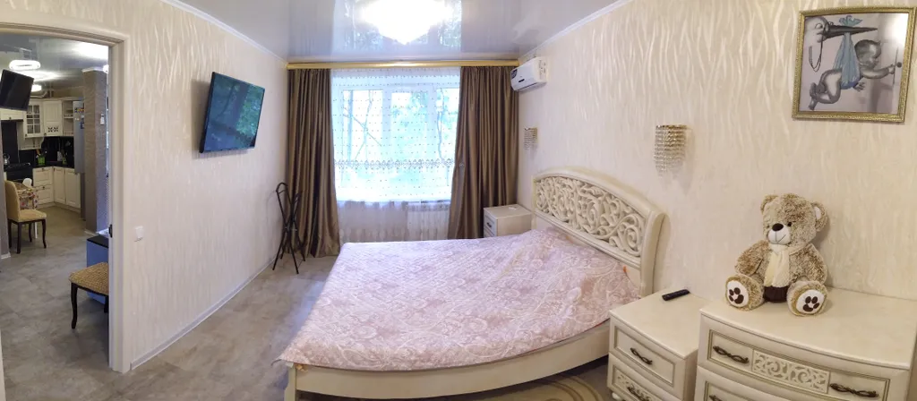 Квартира Трехкомнатная квартира в тихом районе Евпатории — Евпатория