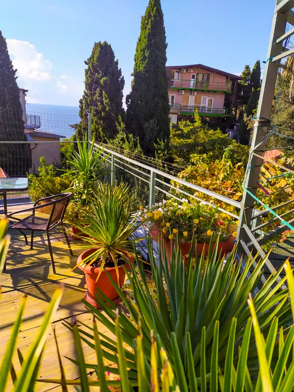 Большая комната до 3 человек в Симеизе