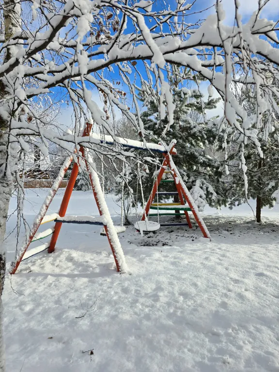 Комфортабельный 2-х этажный коттедж на 1 линии о. Селигер