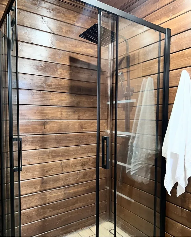 Уютный А-frame коттедж в зеленой части города