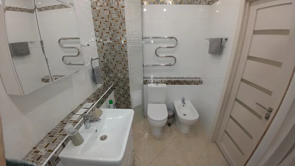 Студия с дизайнерским ремонтом и красивым видом на город