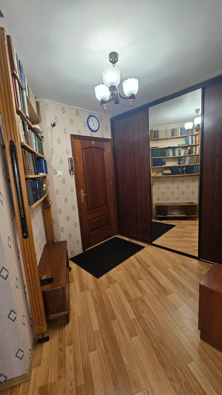 Большая просторная квартира с гостинной