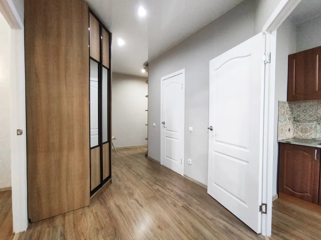 Большая двухкомнатная квартира в центре