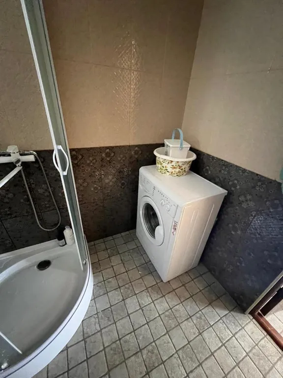 Розовый дом в горах