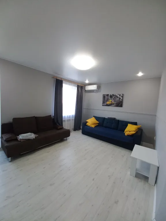 Квартира Просторная уютная 2 - комнатная квартира в новом доме — Элиста