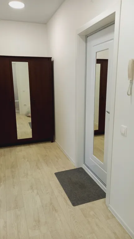 Просторная студия с видом на город