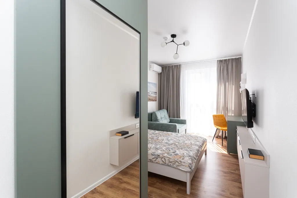 Just rent this apartment)