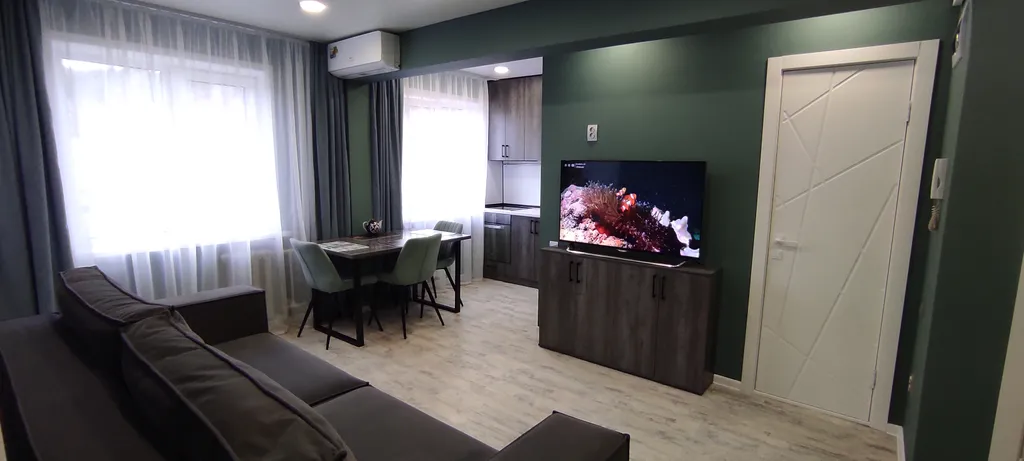 Великолепная квартира в самом центре с дизайнерским ремонтом