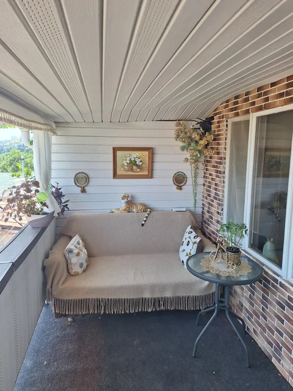 Уютная студия в центре города с видом на море