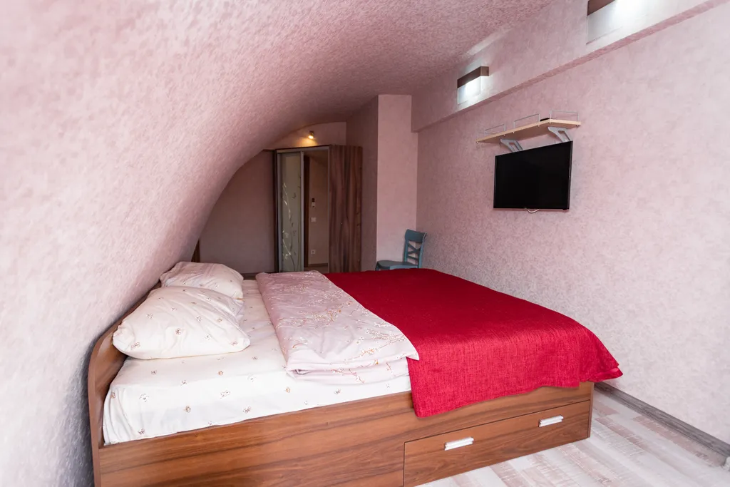 Роскошный двухуровневый апартамент люкс