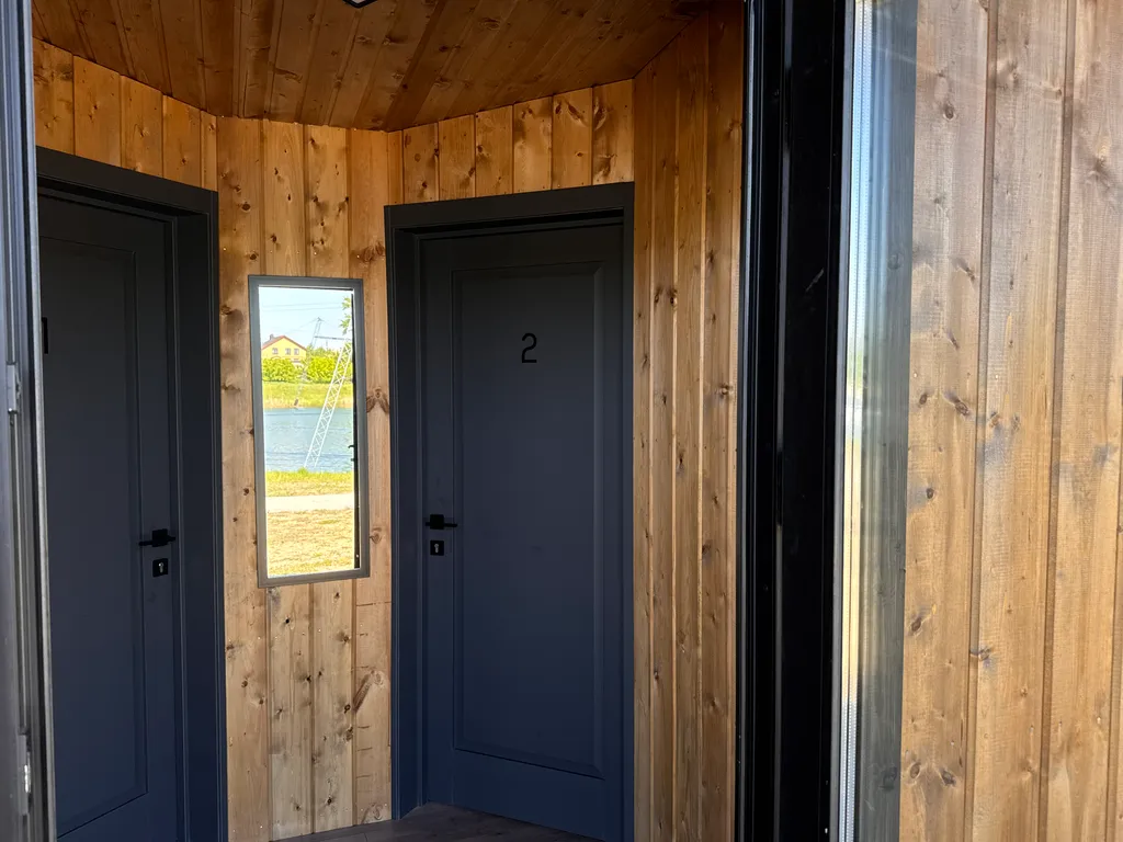 Номер в двухномерном коттедже с двухместной кроватью