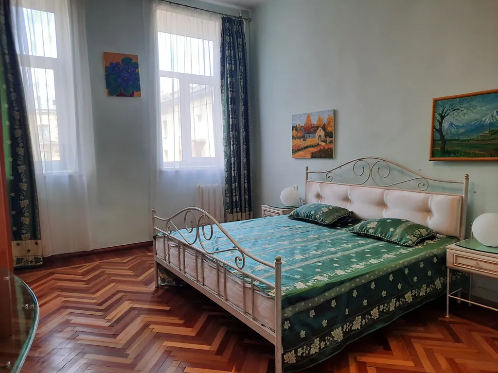 Квартира В доме Штрауха — аренда посуточно в Санкт-Петербург