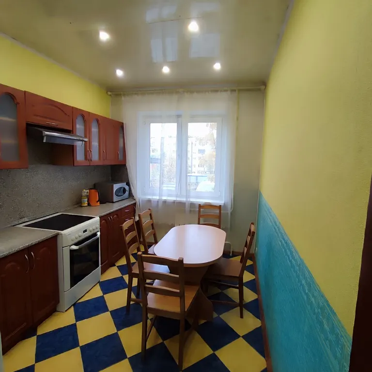 3-комнатная Квартира — аренда посуточно в Кировск