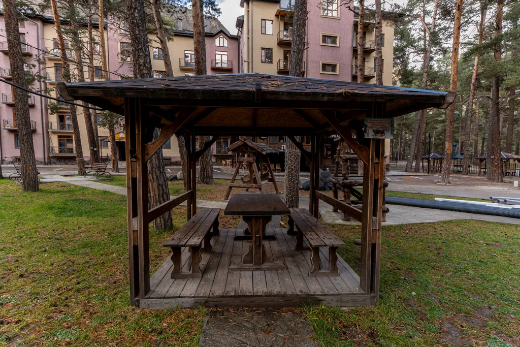 Тепло камина и холод вершин — квартира в ЖК Горная Сказка