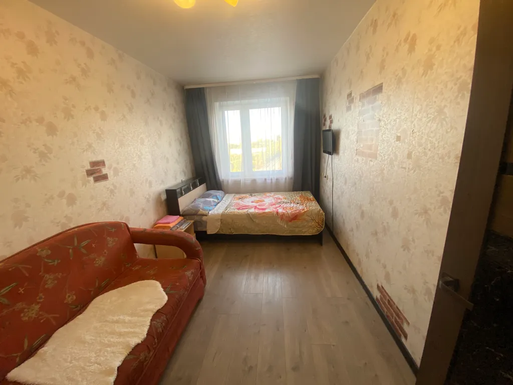 2-комнатная квартира с балконом и видом на город и залив