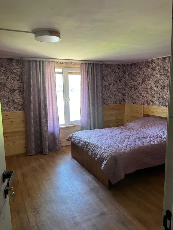 Коттедж с видом на озеро и горы