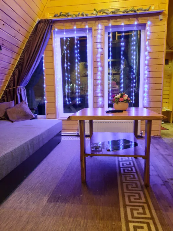 Гостевой дом в сосновом бору с горной рекой на территории