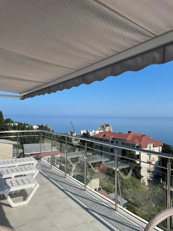 Апартаменты с шикарным видом на море и горы