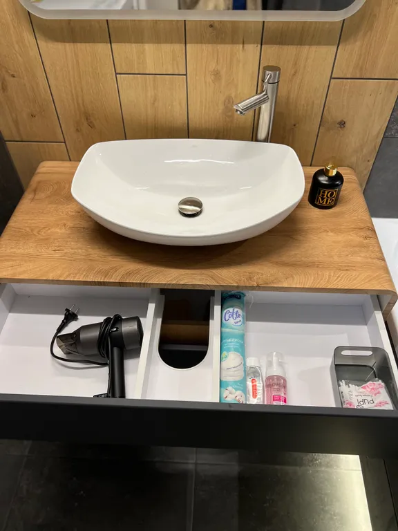 2-комнатная квартира комфорт класса возле аэропорта