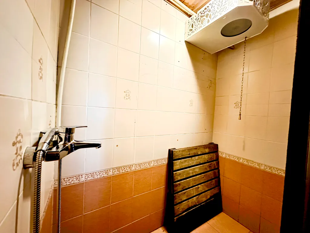 Сруб с баней на дровах