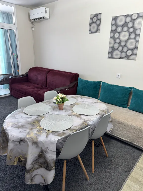 Высокий этаж, окна в пол, новый дом