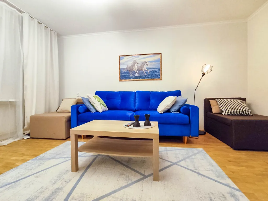 Трёхкомнатная напротив Марий Парка Сеть ЙоХоум