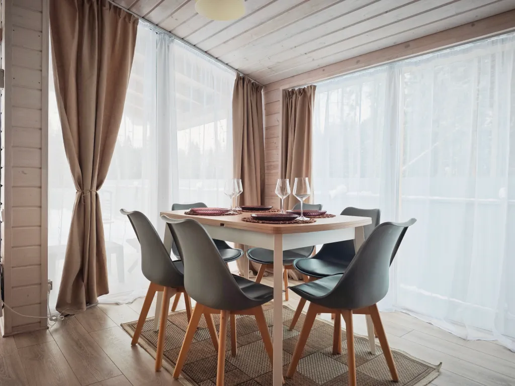 Дом у леса с камином