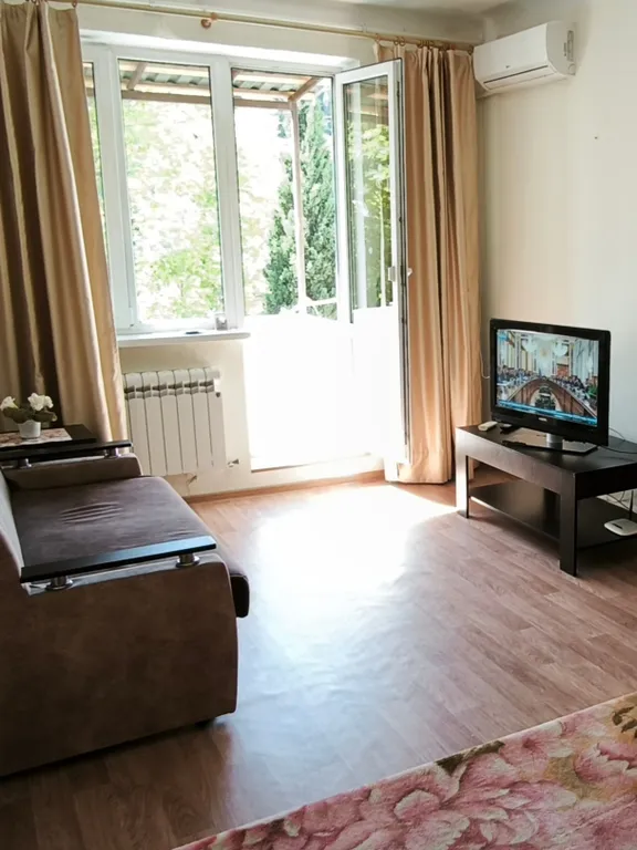 Уютная квартира в центре, близко к морю и рынку, без подъёма