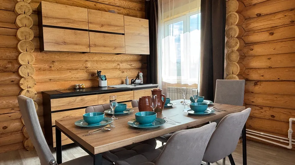 Абсолютно новый чистый коттедж с чаном для большой компании