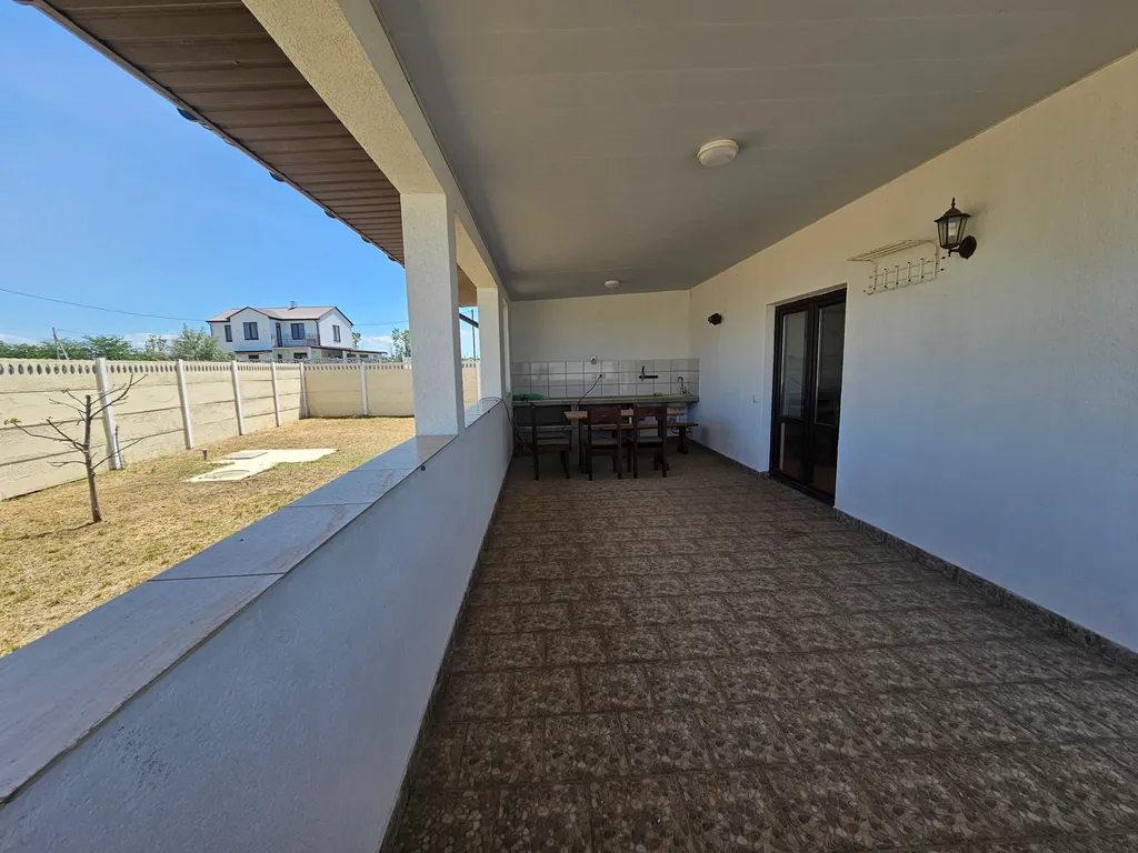 Коттедж Вилла с видом на море на 7-11 персон — Новоотрадное