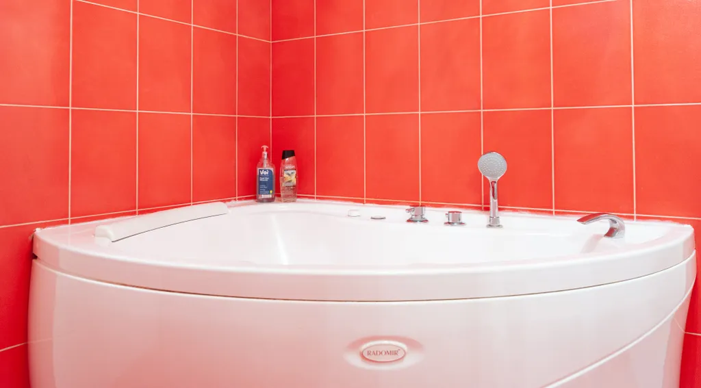 Квартира рядом с тц апельсин и мтл-арена джакузи вид на волгу